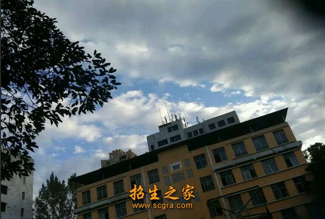 水電校的天空