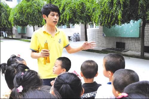 成都幼師中專學(xué)校認為幼師行業(yè)競爭空間比較小